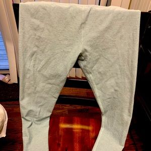 Beyond Yoga Leggings - Large